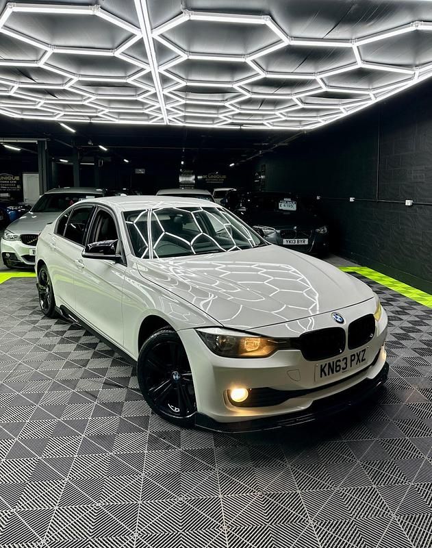 Used BMW 320 Sport Line 2013 White Sedan