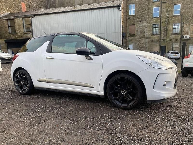 White Used 2013 Citroën DS3 Hatchback | £2,465 (Fair price) - Image 1/4