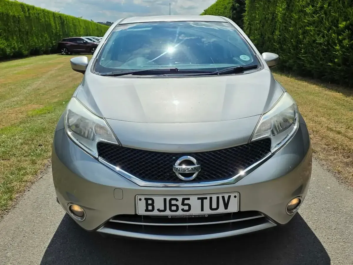 Used Nissan Note Acenta 90 HP (66 kW) 2015 Silver Hatchback