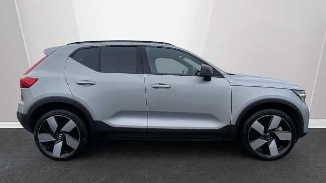Used Volvo XC40 Plus 169 kW (231 HP) 2022 Silver SUV