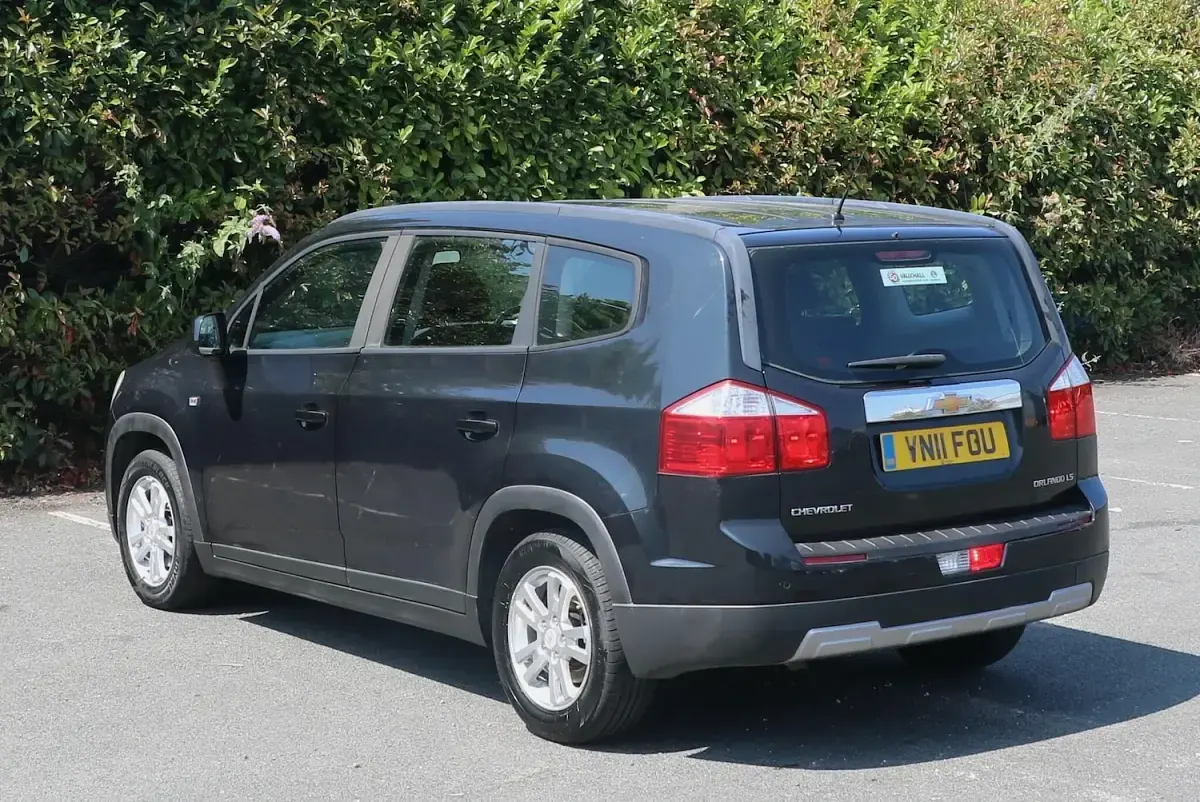 Used Chevrolet Orlando LT 141 HP (103 kW) 2011 Black MPV