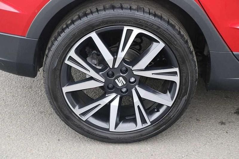 Used Seat Arona FR 108 HP (79 kW) 2023 Red SUV