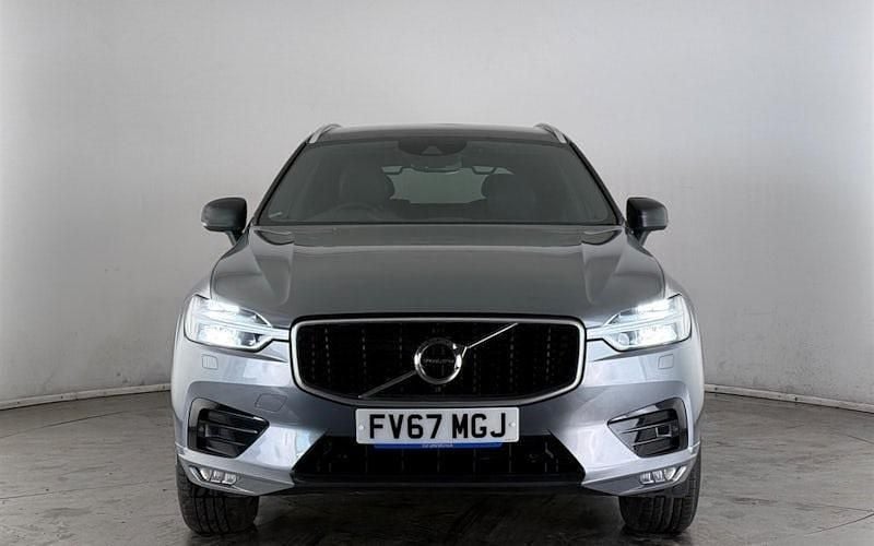Begagnad Volvo XC60 R-Design 190 HK (139 kW) 2019 SUV