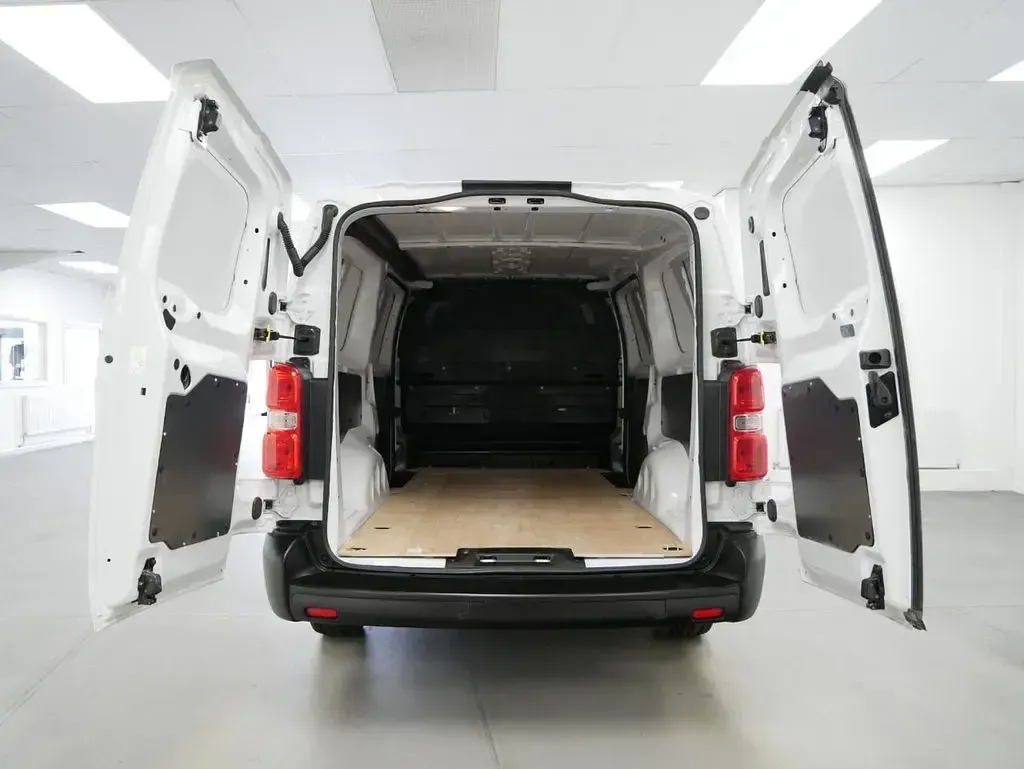Used Peugeot Expert Premium 100 HP (73 kW) 2022 White Van