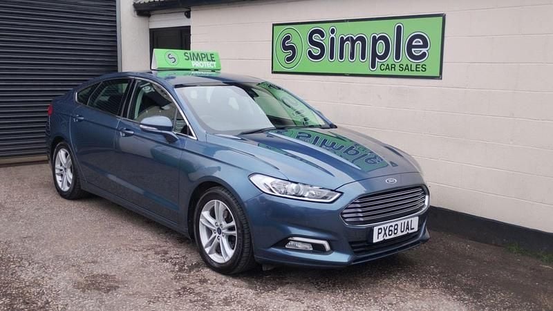 Used Ford Mondeo Zetec 150 HP (110 kW) 2018 Blue Hatchback