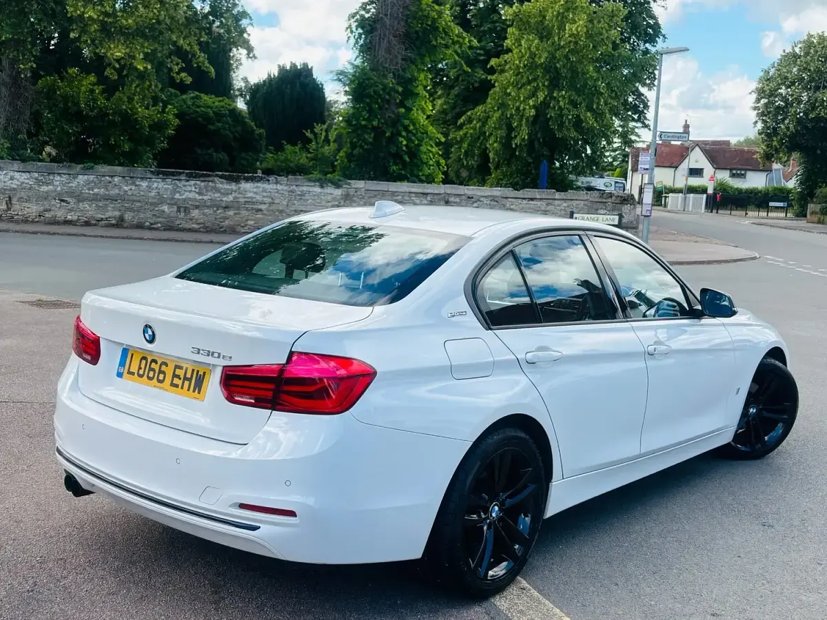 Used BMW 330e Sport Line 2017 White Sedan