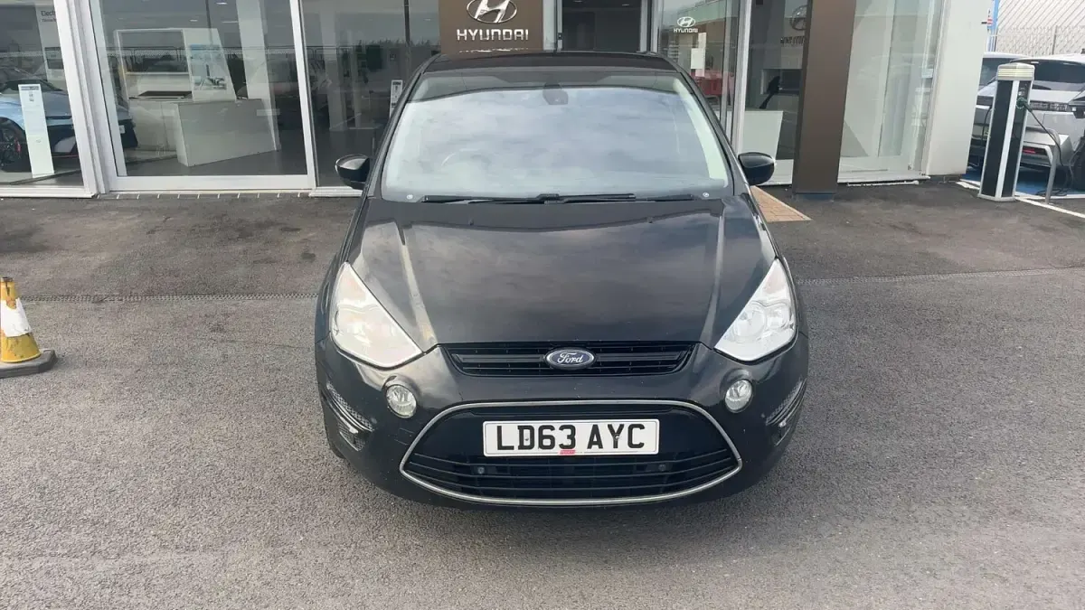 Used Ford S-MAX Titanium 163 HP (119 kW) 2013 Black MPV