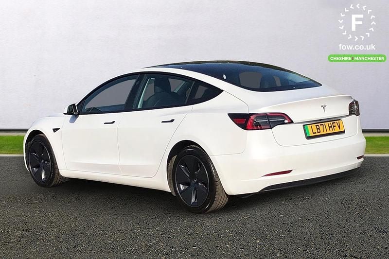 Used Tesla Model 3 RWD 235 kW (320 HP) 2021 White Sedan