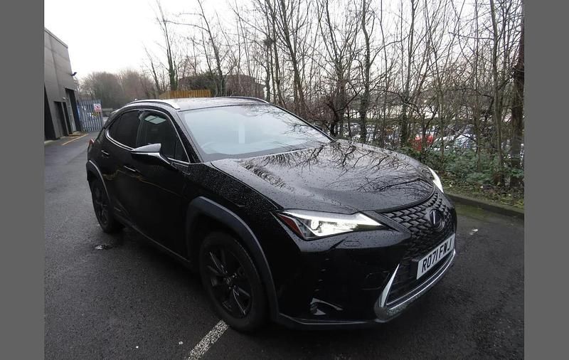 Used Lexus UX 250h 180 HP (132 kW) 2021 Black SUV