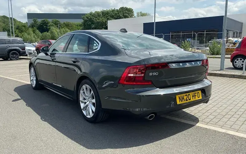 Used Volvo S90 Momentum 190 HP (139 kW) 2019 Sedan