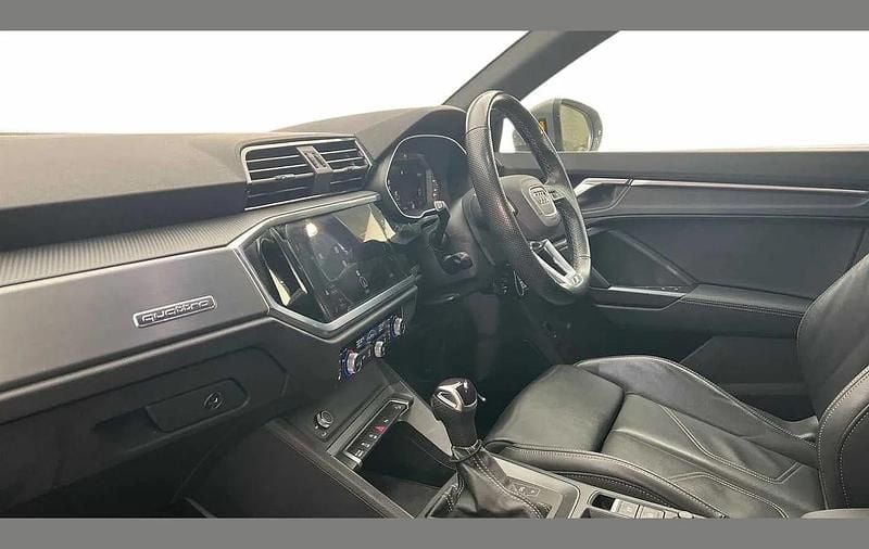 Used Audi Q3 S-Line 196 HP (144 kW) 2024 Grey SUV