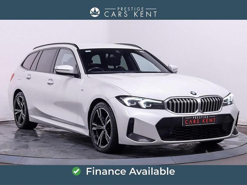 White Used 2023 BMW 320 M Sport Estate | £31,220 (Fair price) - Image 1/4