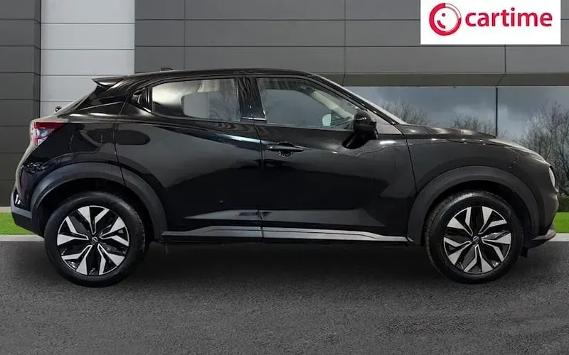 New Nissan Juke Acenta Premium 114 HP (83 kW) 2025 Black SUV