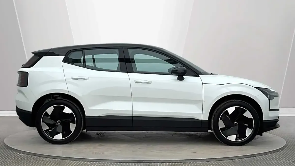 New Volvo EX30 Plus 200 kW (272 HP) 2026 White SUV