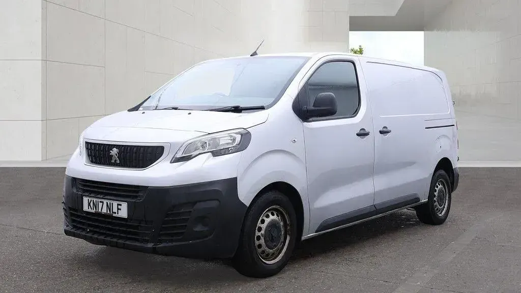 Used Peugeot Expert 2017 Silver Van