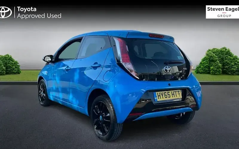 Used Toyota Aygo X-cite 69 HP (50 kW) 2015 Blue Hatchback