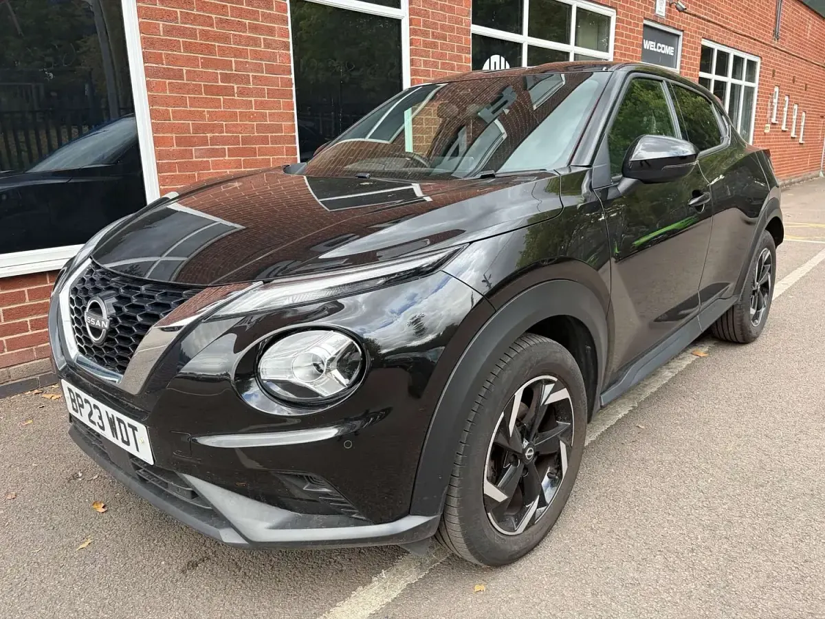 Used Nissan Juke N-Connecta 114 HP (83 kW) 2023 Black SUV