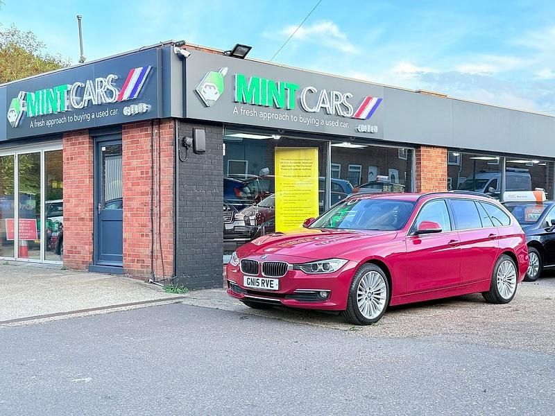Red Used 2015 BMW 318 Luxury Line Estate | £5,995 (Fair price) - Image 1/4