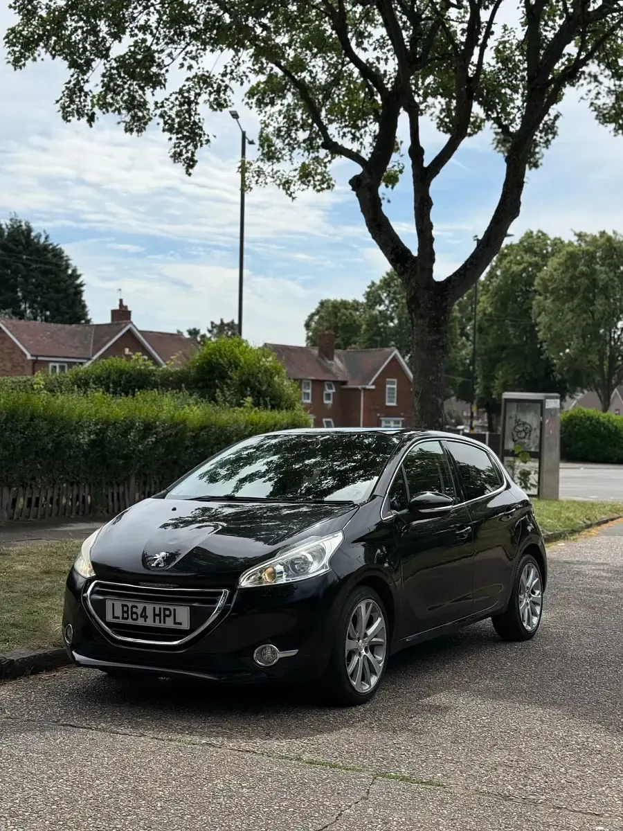 Used Peugeot 208 Allure 2015 Black Hatchback