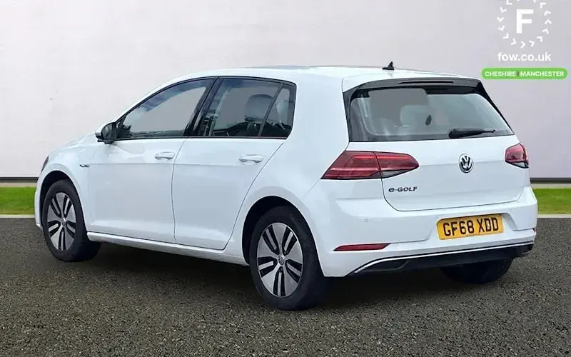 Używany VW e-Golf 99 kW (135 KM) 2018 Biały Hatchback