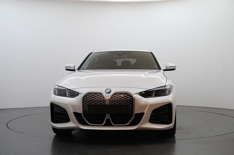 Nuevo BMW i4 M Sport 246 kW (335 CV) 2025 Blanco Berlina