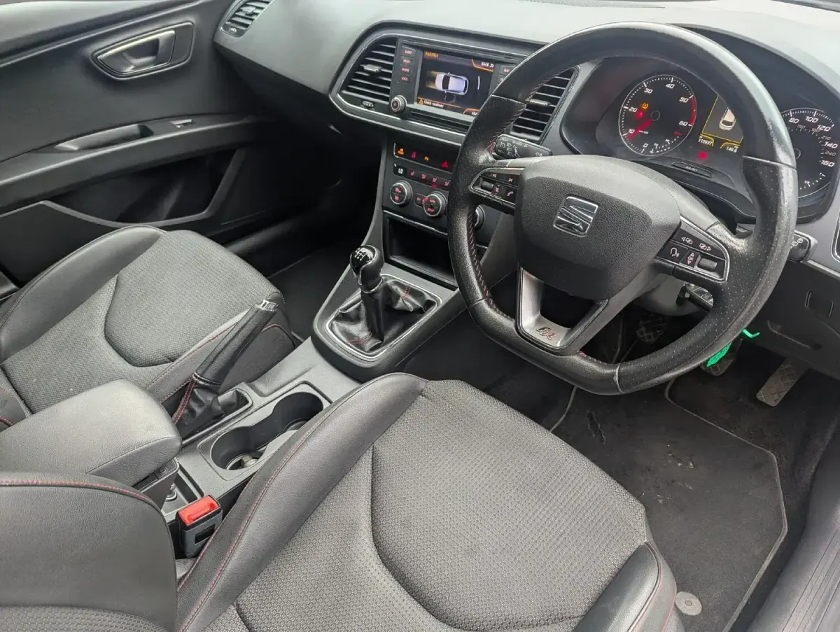 Used Seat Leon FR 184 HP (135 kW) 2014 White Hatchback