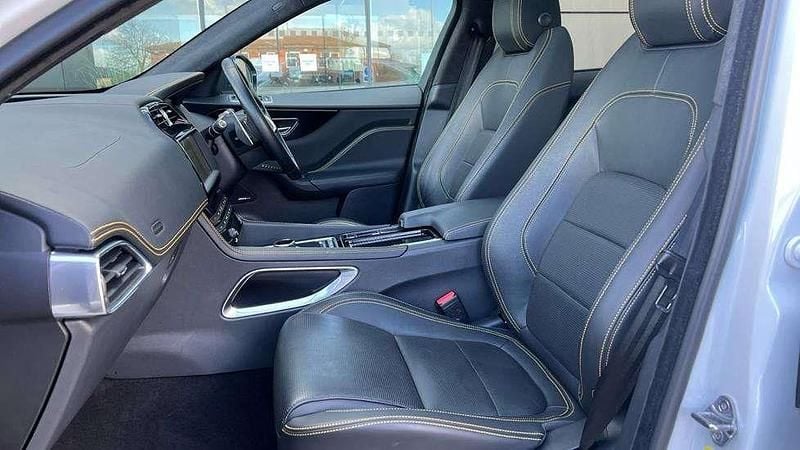 Used Jaguar F-Pace 300 HP (220 kW) 2020 White SUV