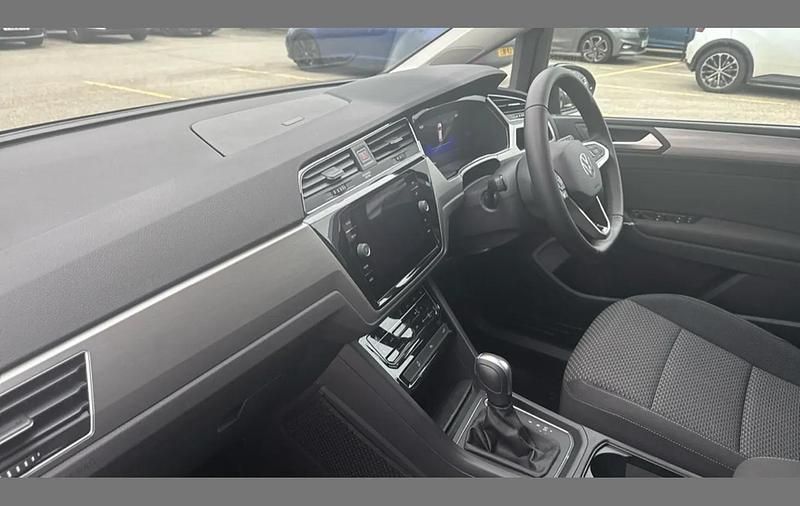 Usado VW Touran Match 150 HP (110 kW) 2025 Preto Monovolume