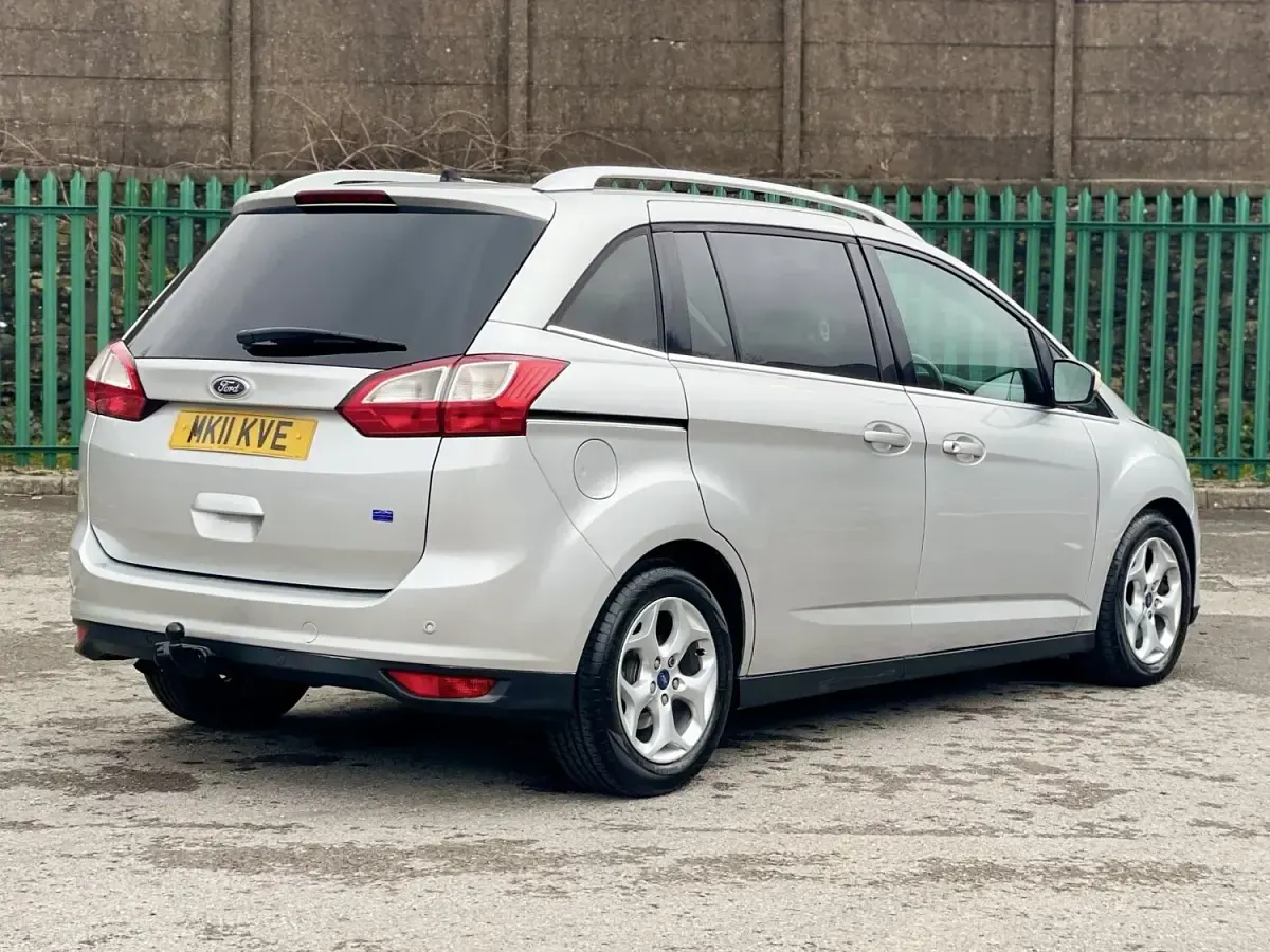 Used Ford Grand C-Max Zetec 115 HP (84 kW) 2011 Silver MPV