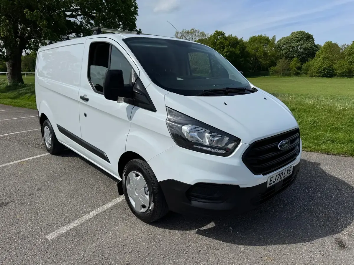 Used Ford Transit Custom 105 HP (77 kW) 2021 White Van