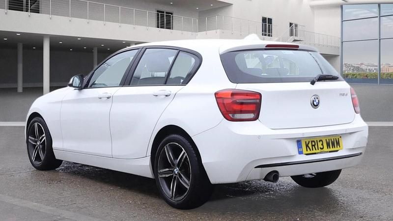 Used BMW 118 Sport Line 2013 White Hatchback