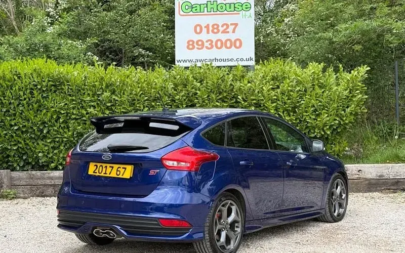 Used Ford Focus ST 185 HP (136 kW) 2016 Blue Hatchback