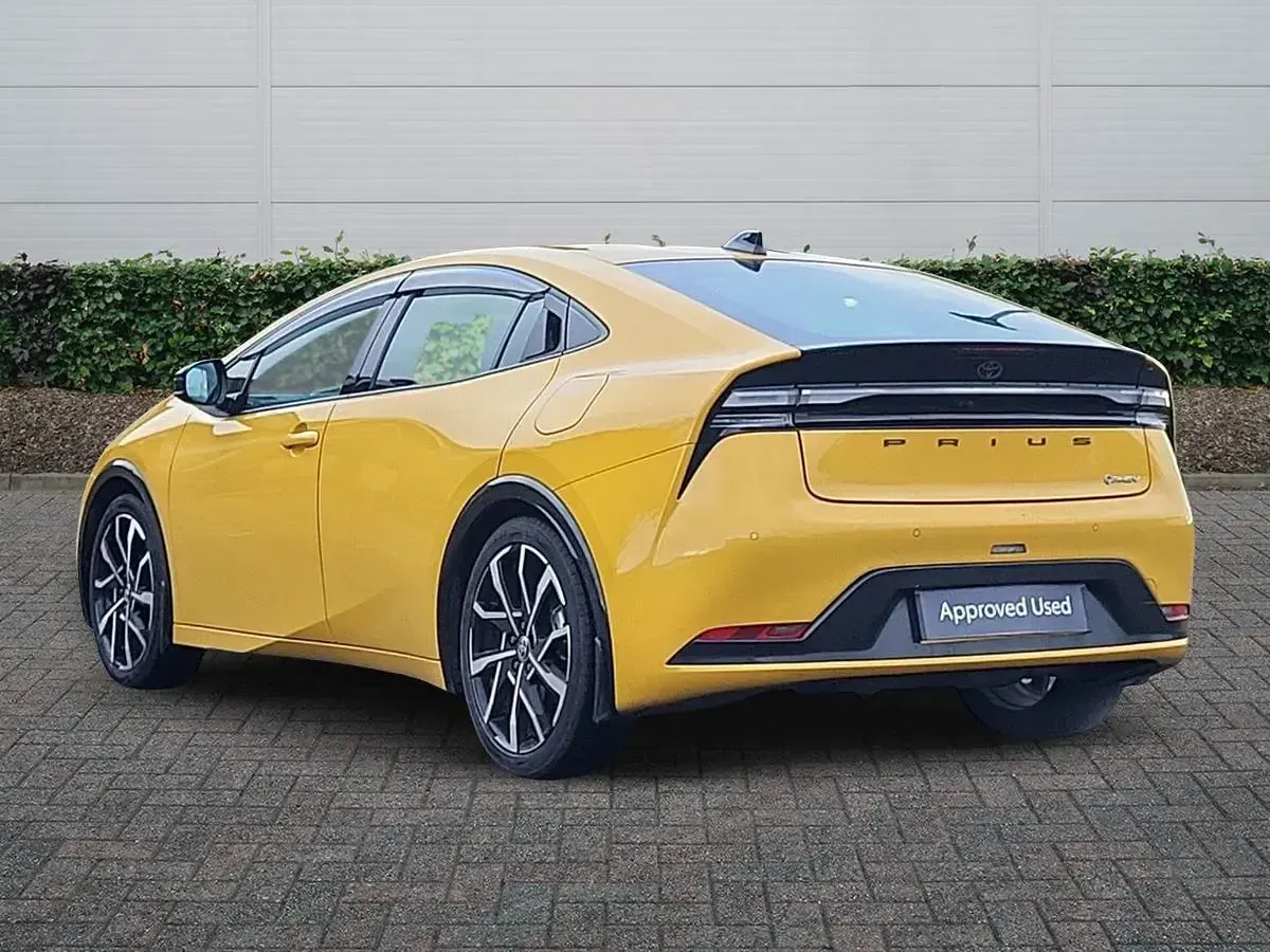 Used Toyota Prius 2025 Yellow Hatchback