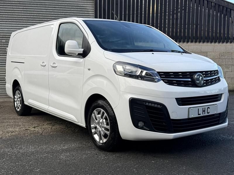 White Used 2020 Vauxhall Vivaro Sportive MPV | £11,290 (Fair price) - Image 1/4