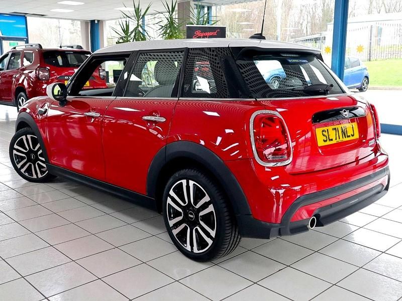 Used Mini Cooper Exclusive 2021 Chili red Hatchback