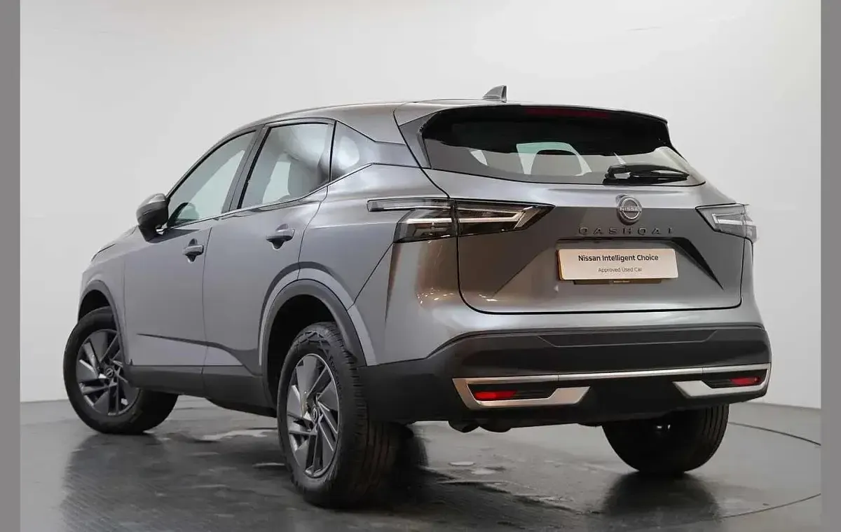 Used Nissan Qashqai Acenta Premium 155 HP (114 kW) 2025 Grey SUV