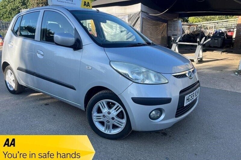 Silver Used 2010 Hyundai i10 Comfort Hatchback | £2,490 (Fair price) - Image 1/1