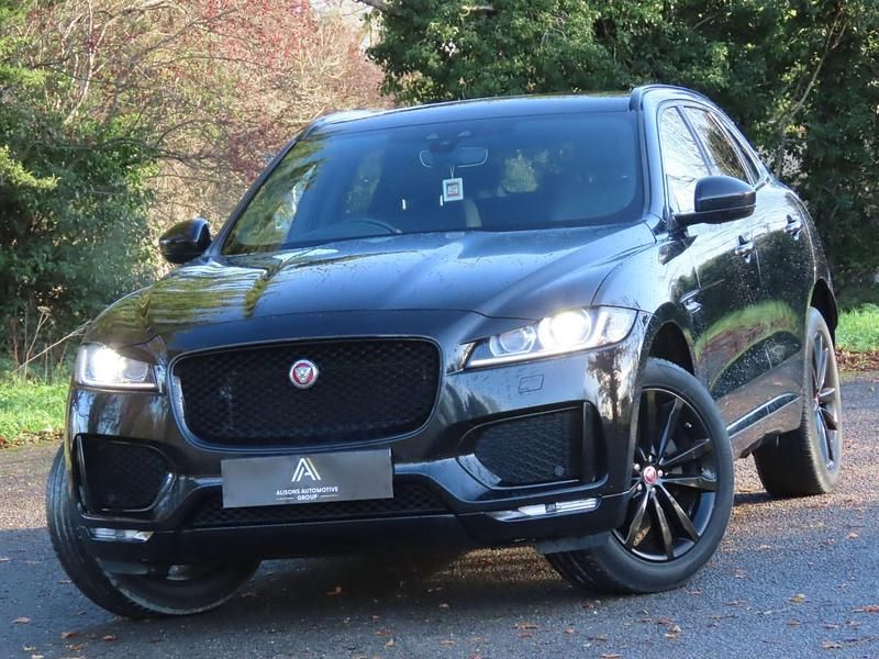 Black Used 2019 Jaguar F-Pace Chequered Flag SUV | £17,494 (Fair price) - Image 1/4