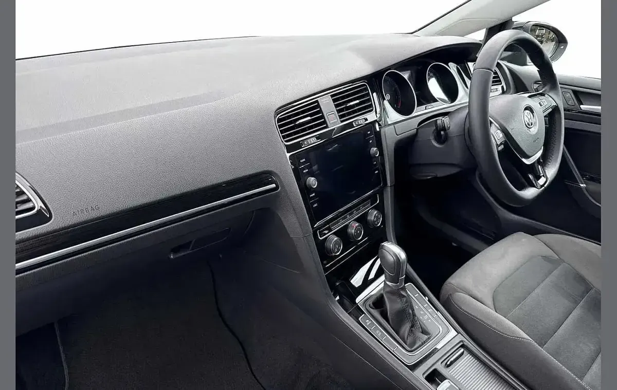 Używany VW Golf VII GT 147 KM (108 kW) 2018 Czarny Hatchback