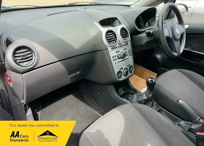 Begagnad Vauxhall Corsa S 2012 Grå Halvkombi