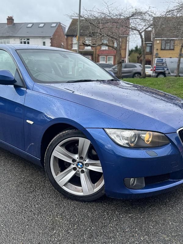 Used BMW 320 2010 Blue Coupe