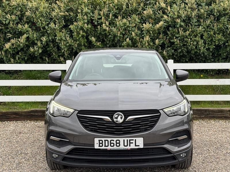 Used Vauxhall Grandland X 130 HP (95 kW) 2018 Grey SUV