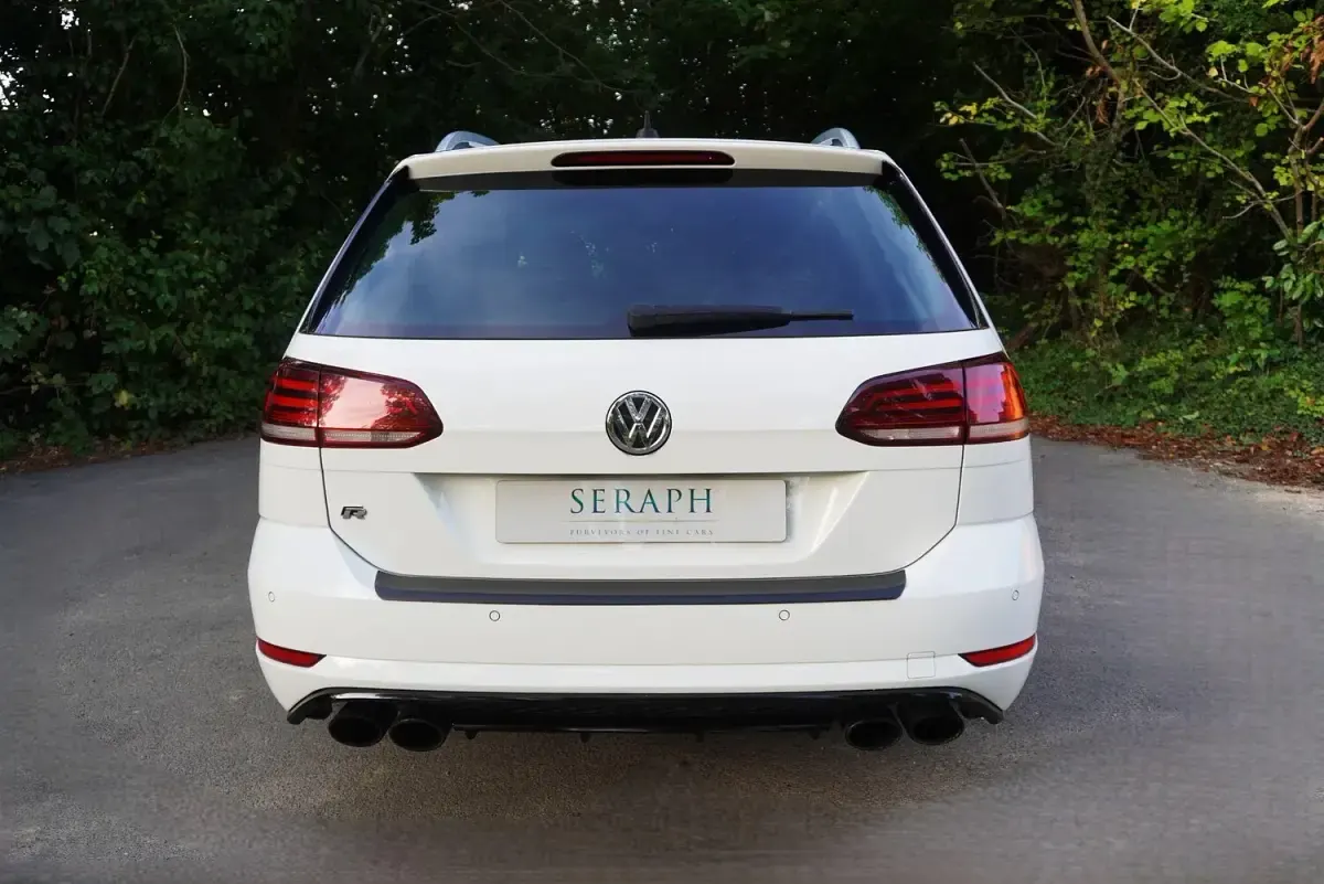 Used VW Golf VII R 310 HP (228 kW) 2018 White Estate