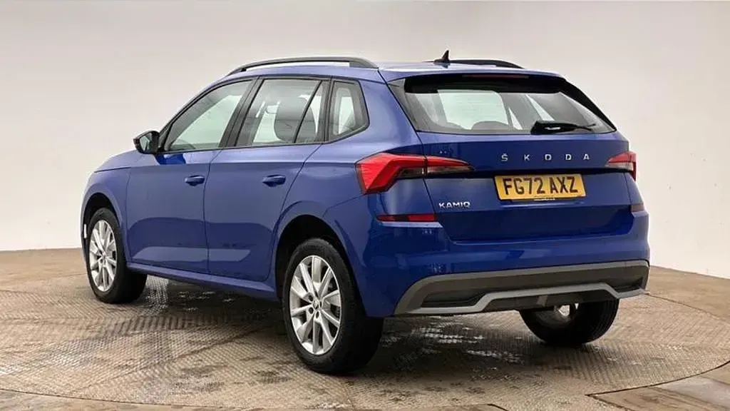 Used Skoda Kamiq SE 110 HP (80 kW) 2022 Blue SUV