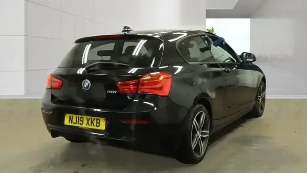 Used BMW 118 Sport Line 2019 Black Hatchback
