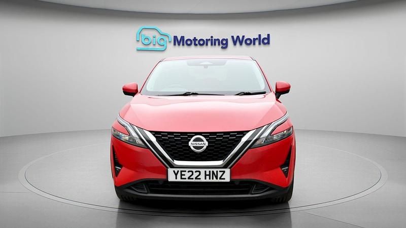 Used Nissan Qashqai N-Connecta 140 HP (102 kW) 2022 Red SUV