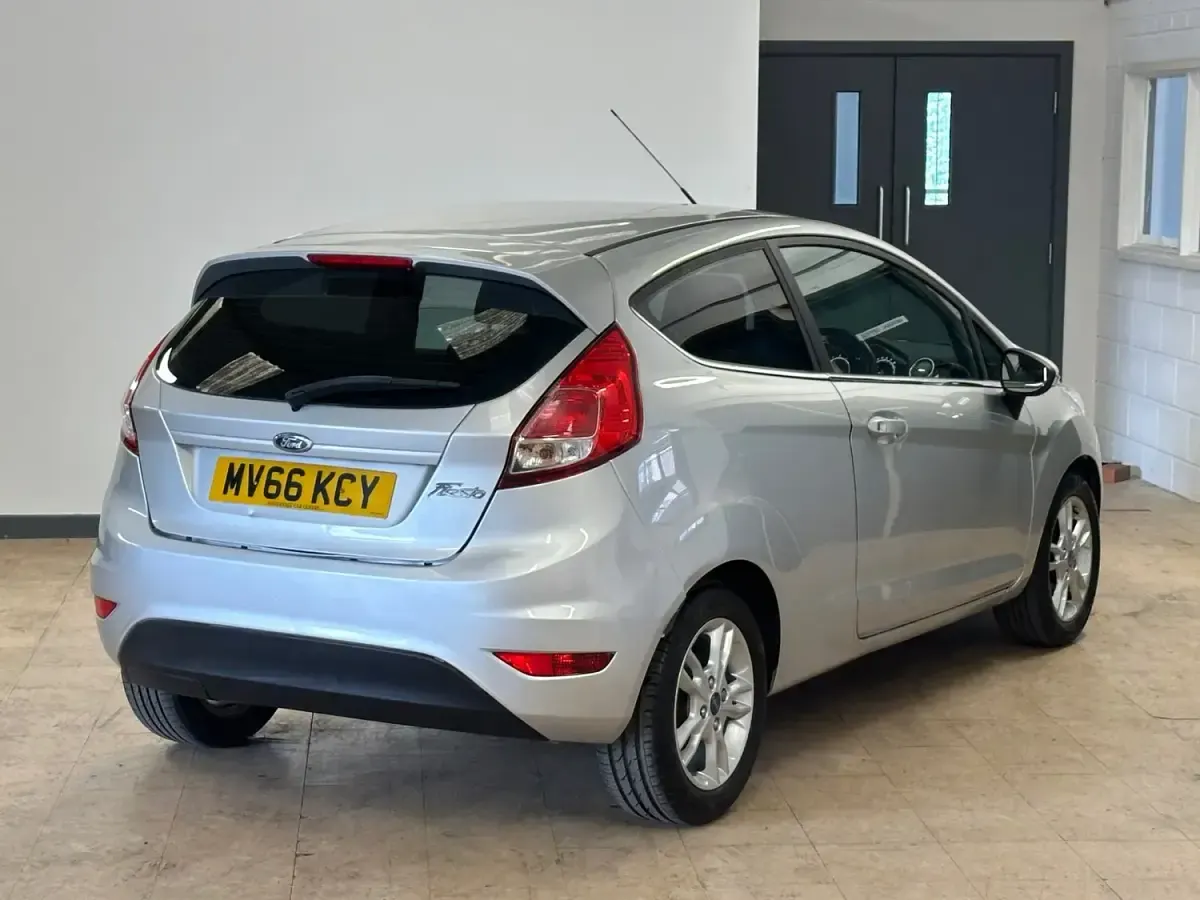 Used Ford Fiesta Zetec 2016 Silver Hatchback