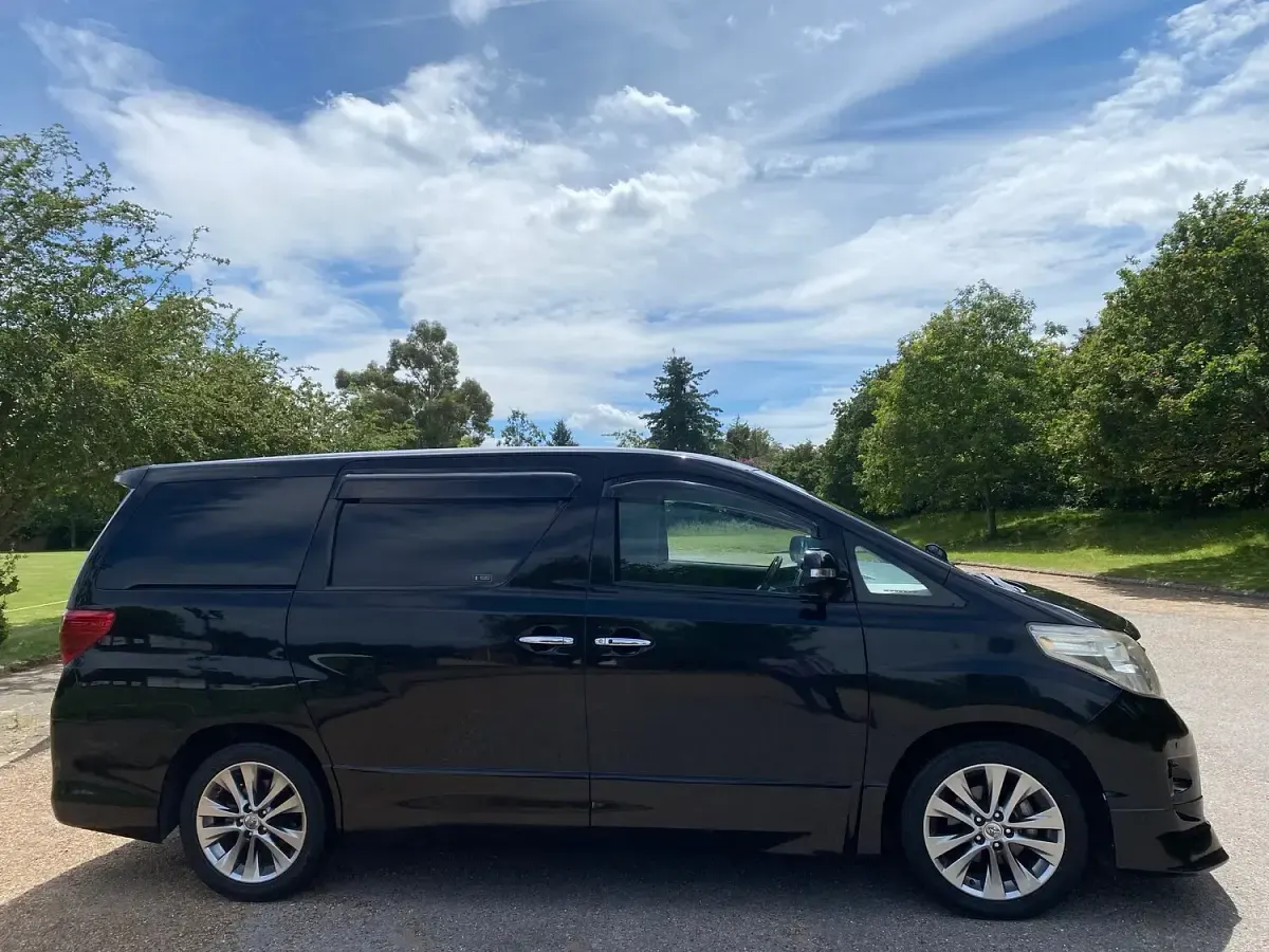 Used Toyota Alphard Premium 170 HP (125 kW) 2010 Black MPV