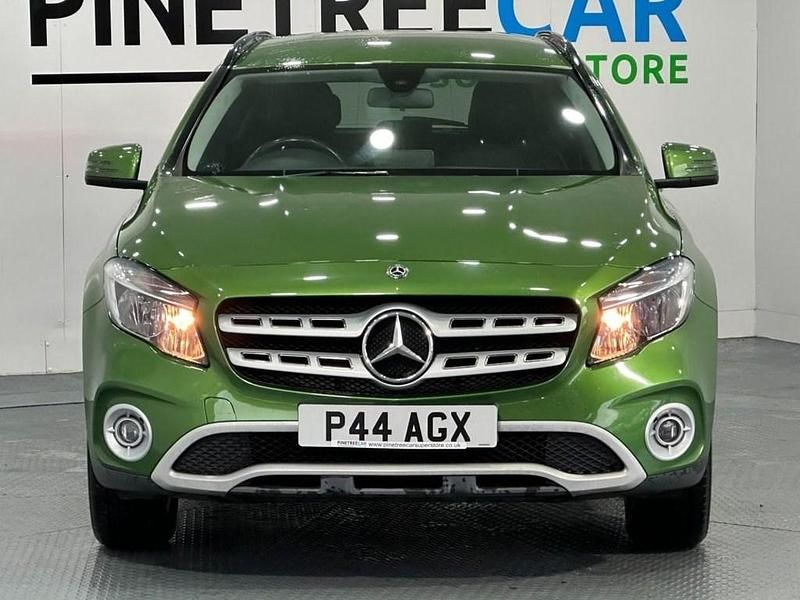 Used Mercedes GLA200 SE 136 HP (100 kW) 2017 Green SUV