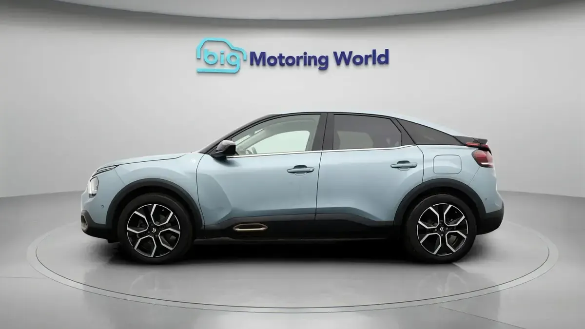 Used Citroën e-C4 2023 Blue Hatchback